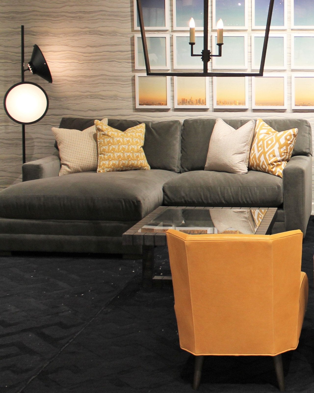 Bulat Black Floor Lamp